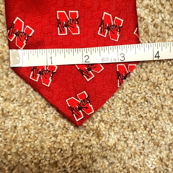 NEBRASKA MERGE LEFT RED WHITE BLACK "N" LOGO REPEAT SILK NECKTIE TIE Made In USA - Picture 10 of 11
